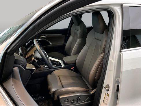 Used 2025 Audi Q5 Premium AWD/4WD image 8