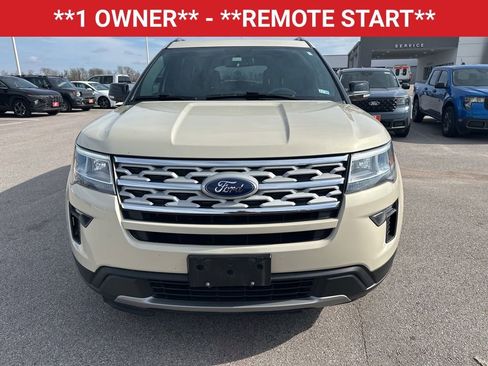 Used 2018 Ford Explorer XLT w/ Equipment Group 201A image 2