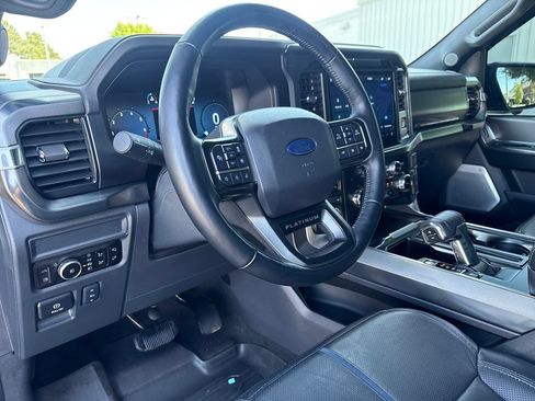 Used 2025 Ford F150 4x4 SuperCrew Platinum w/ Equipment Group 702A High image 16