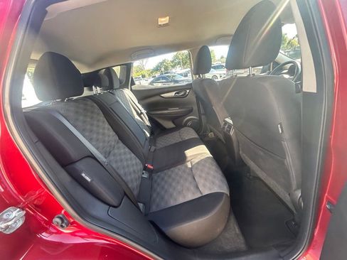 Used 2022 Nissan Rogue Sport SV image 28