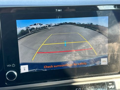 Used 2025 Toyota Camry LE image 17