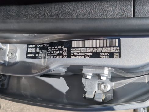 Used 2017 Jeep Renegade Latitude AWD/4WD image 22