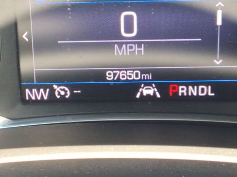 Used 2020 Chevrolet Equinox LT w/ Driver Convenience Package AWD/4WD image 13
