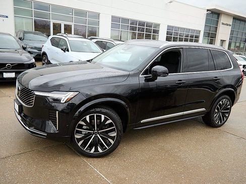 New 2026 Volvo XC90 B6 Plus w/ Protection Package Premier image 3