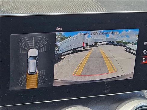 Used 2022 Mercedes-Benz GLC 300 image 9