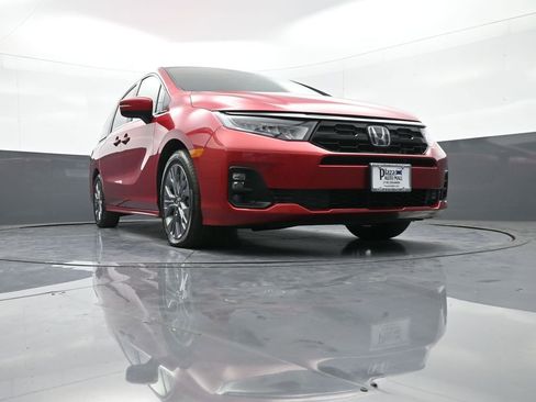 Certified 2025 Honda Odyssey Touring image 31