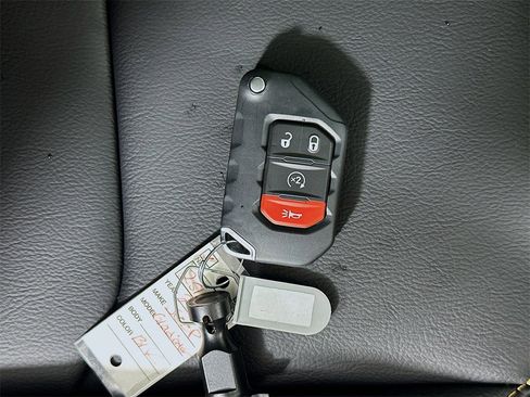 New 2025 Jeep Gladiator Sport image 20