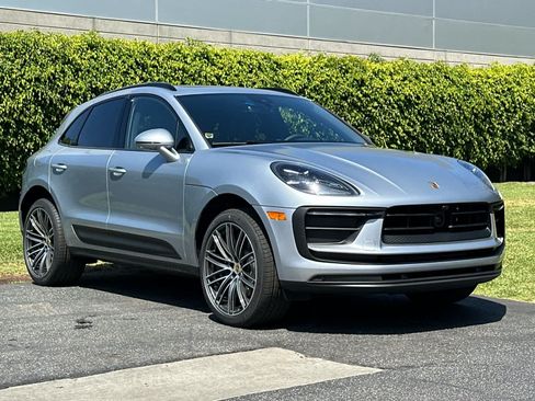 New 2026 Porsche Macan AWD/4WD image 10