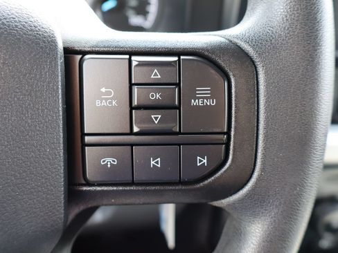 Used 2023 Ford F550 2WD Regular Cab Super Duty w/ XLT Value Package image 27