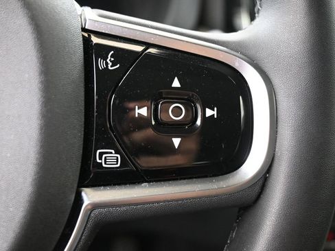 Certified 2025 Volvo XC60 T8 Plus w/ Protection Package Premier AWD/4WD image 25