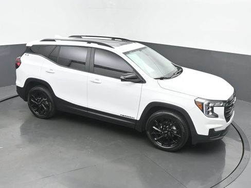 Used 2024 GMC Terrain SLE w/ Driver Convenience Package FWD image 42