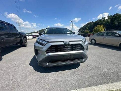 Used 2024 Toyota RAV4 LE FWD image 13
