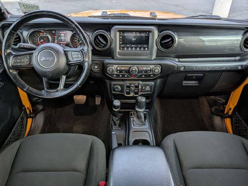 Used 2021 Jeep Wrangler Unlimited Sport image 19