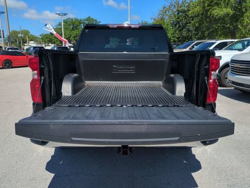 Used 2025 Chevrolet Silverado 1500 LT RWD image 14