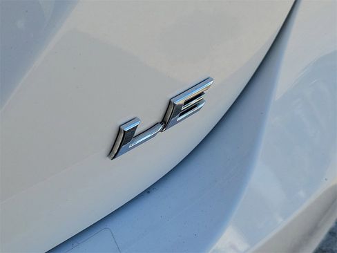 Used 2020 Toyota Camry LE image 7