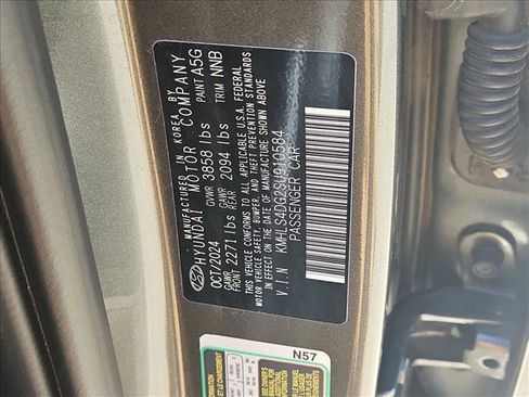 Used 2025 Hyundai Elantra SEL image 26