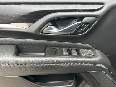 Used 2021 GMC Yukon Denali w/ Denali Premium Package image 10