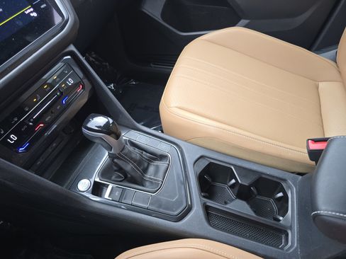 Certified 2024 Volkswagen Tiguan SE R-Line FWD image 26