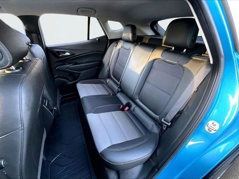 Certified 2025 Chevrolet Trax LT w/ Driver Confidence Package image 21