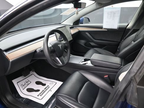 Used 2023 Tesla Model 3 Standard Range image 23