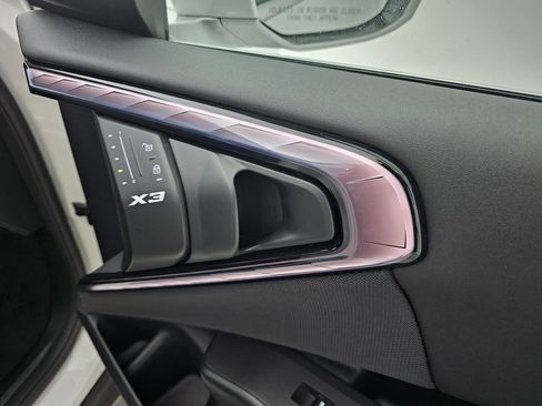 Used 2025 BMW X3 xDrive30i image 15