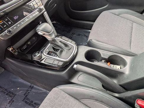 Used 2024 Kia Seltos S image 16