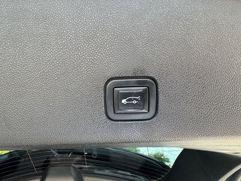 Used 2020 Cadillac XT6 Sport image 10