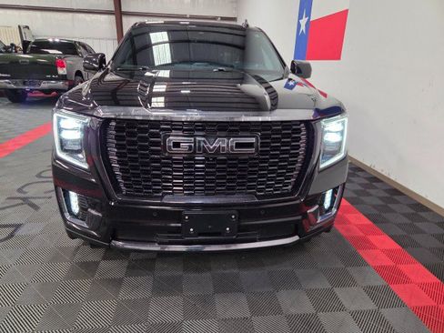 Used 2023 GMC Yukon XL Denali Ultimate AWD/4WD image 21