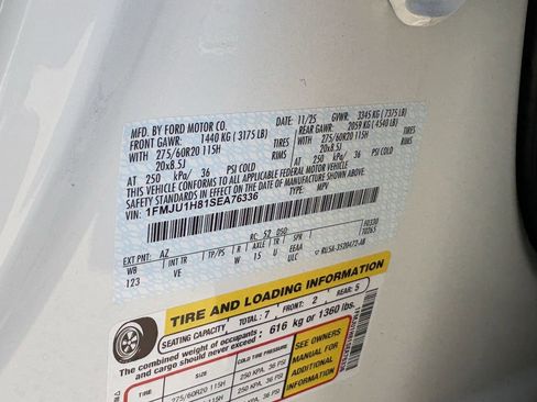 New 2025 Ford Expedition Active image 60