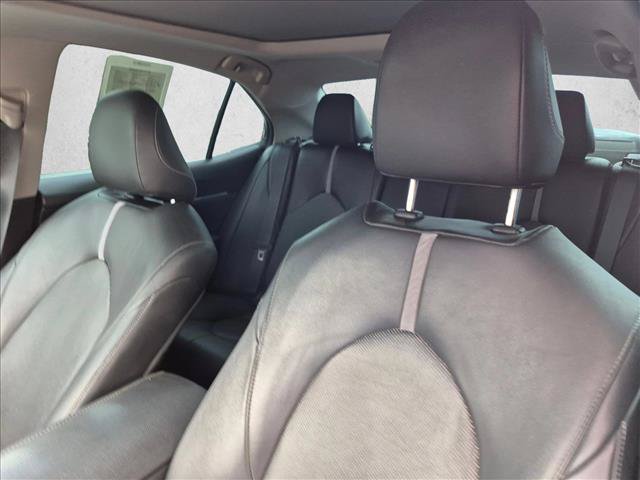 Used 2018 Toyota Camry XSE FWD image 13