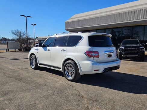 Used 2020 Nissan Armada Platinum w/ Captain's Chairs Package image 3