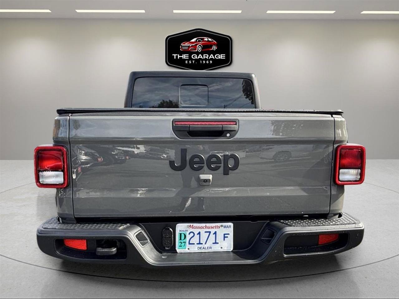 Used 2021 Jeep Gladiator Sport AWD/4WD image 4