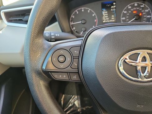 Used 2025 Toyota Corolla LE FWD image 15