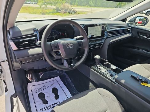 Used 2026 Toyota Camry LE FWD image 21