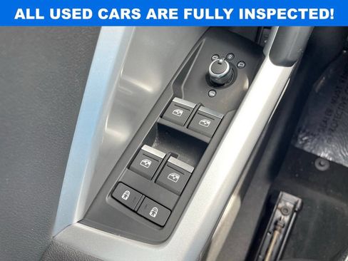 Used 2025 Audi Q3 2.0T Premium AWD/4WD image 23