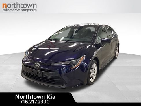 Used 2023 Toyota Corolla LE FWD image 1