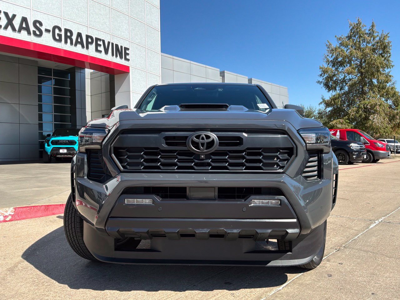 Used 2024 Toyota Tacoma TRD Sport w/ TRD Sport Premium Package AWD/4WD image 3