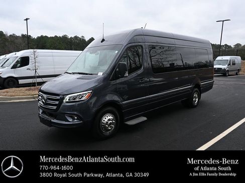 Used 2022 Mercedes-Benz Sprinter 3500 image 1