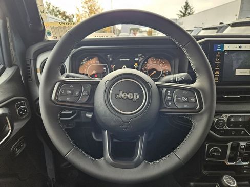 New 2025 Jeep Gladiator Sport AWD/4WD image 22