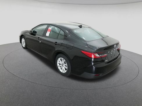 New 2026 Toyota Camry LE image 5