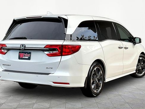 Used 2022 Honda Odyssey Elite image 6