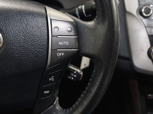 Used 2011 Toyota Avalon FWD image 33