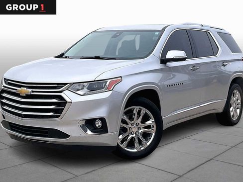 Used 2021 Chevrolet Traverse High Country image 1