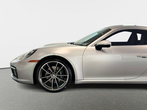 Certified 2024 Porsche 911 Carrera image 11