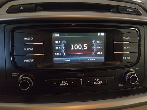 Used 2016 Kia Sorento LX image 25