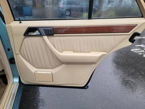 Used 1991 Mercedes-Benz 300 E 3.0 image 17