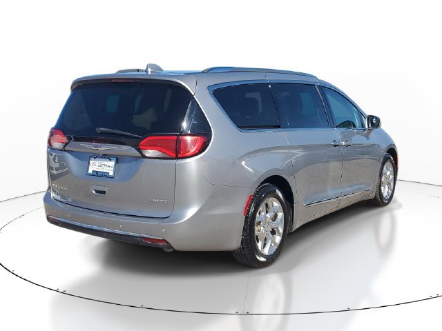 Used 2019 Chrysler Pacifica Limited FWD image 4