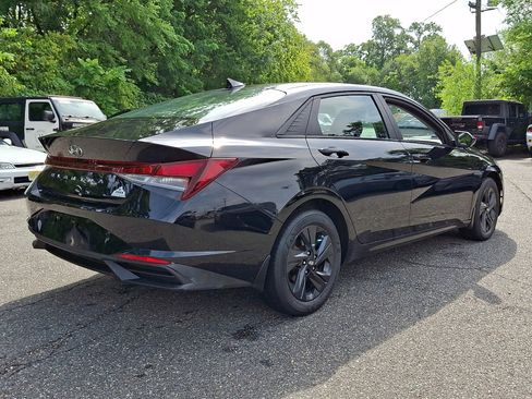 Used 2023 Hyundai Elantra SEL FWD image 5