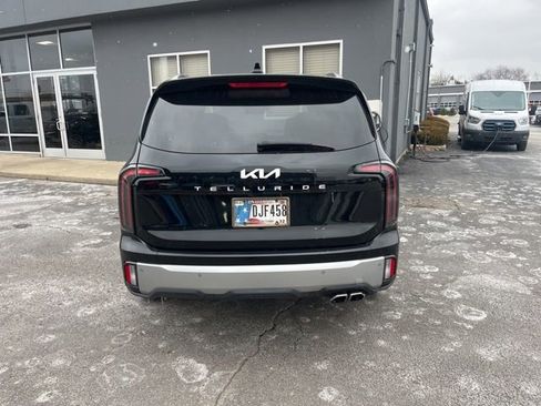 Used 2023 Kia Telluride EX w/ EX Captain's Chair Package image 19
