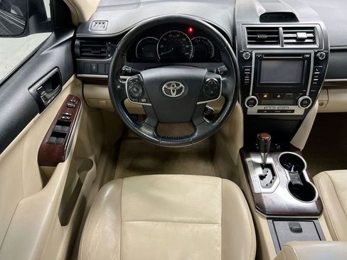Used 2012 Toyota Camry XLE FWD image 11